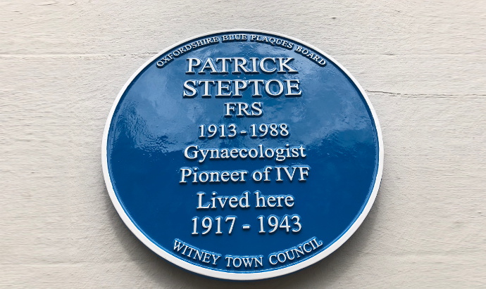Patrick Steptoe's Blue Plaque in Witney