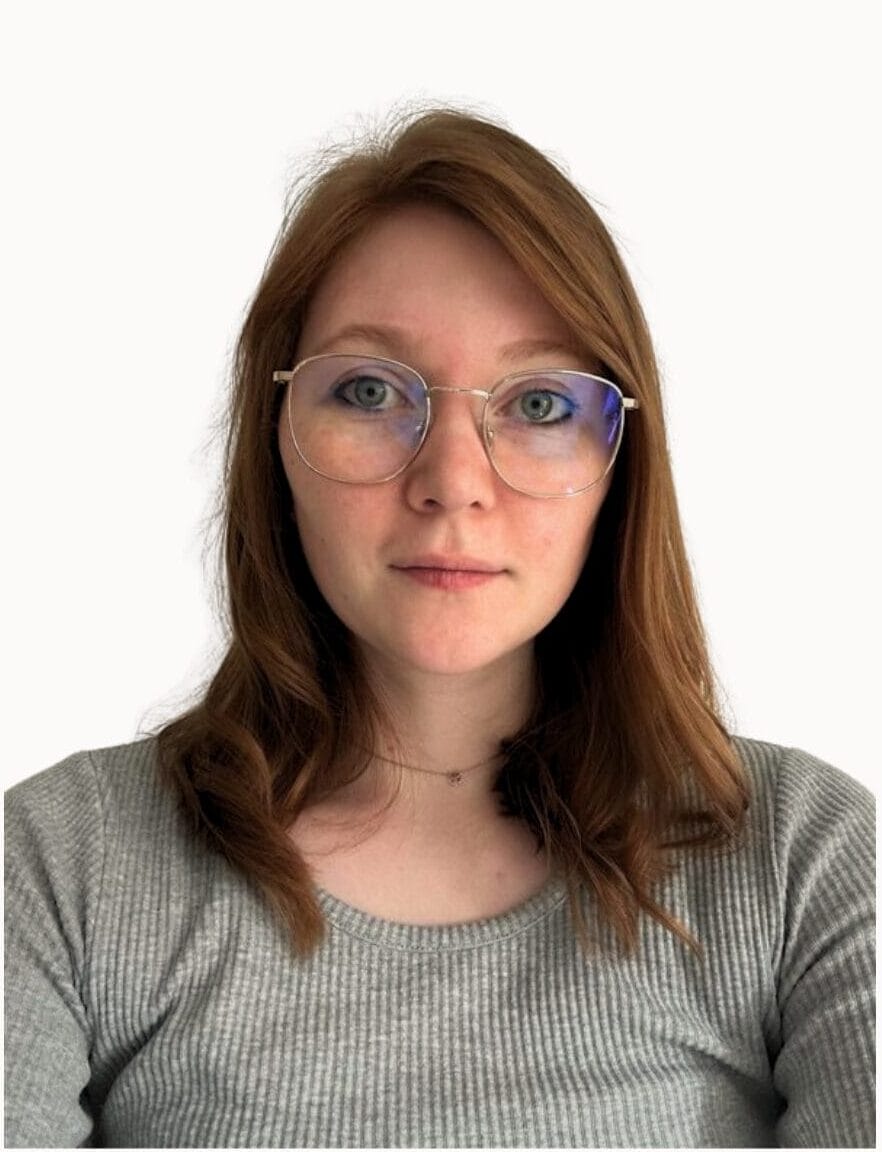 Headshots (2) Content Creator Gosia Kasinska.